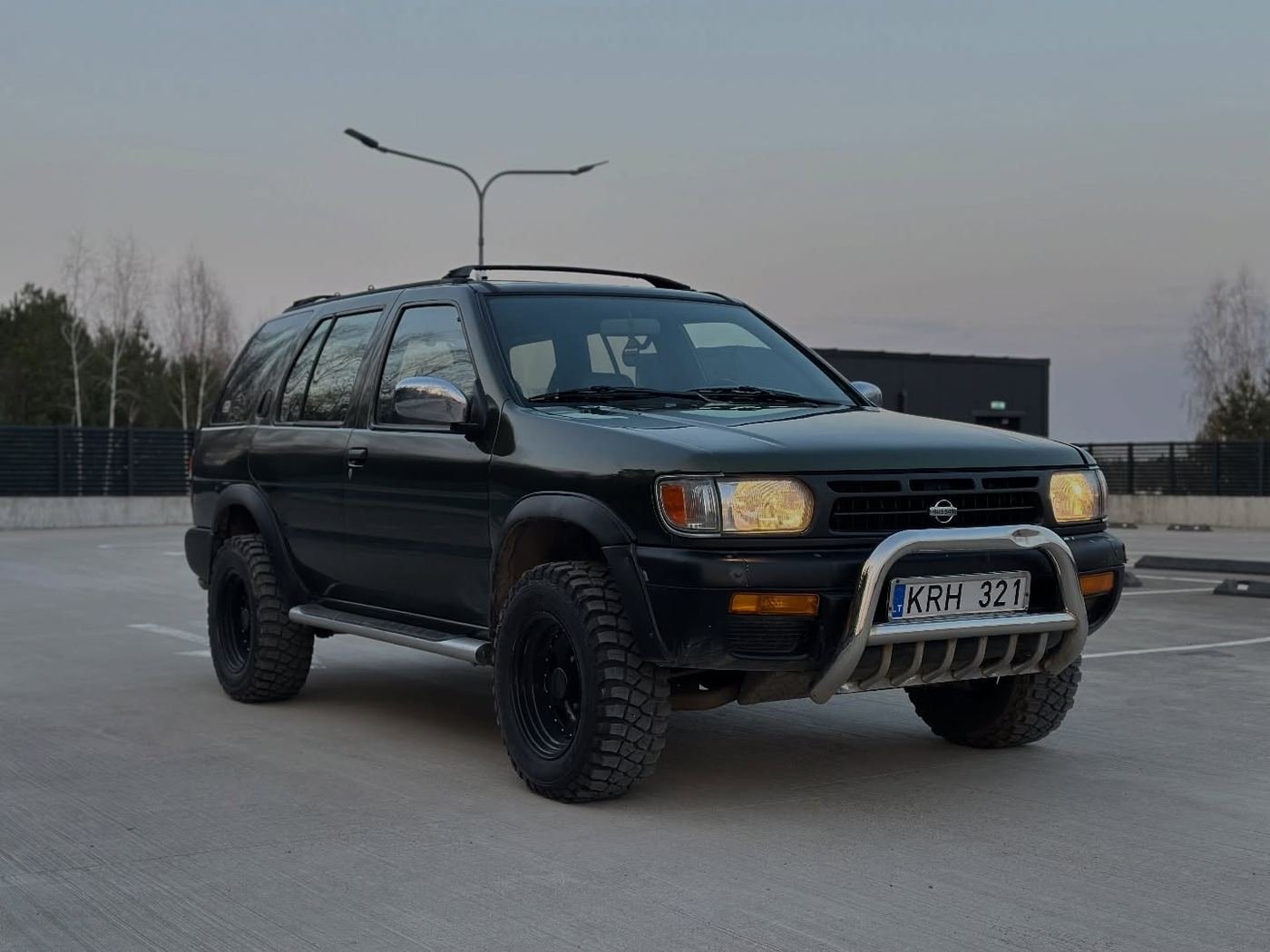 Nissan 3.3 V6 nuotrauka 3